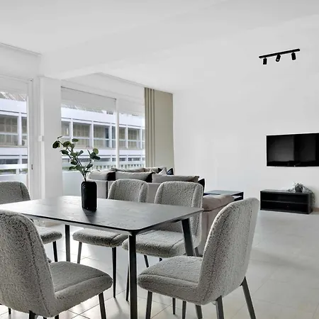 Phaedrus Living: Romanou Modern Center Flat Apartment Nicosia