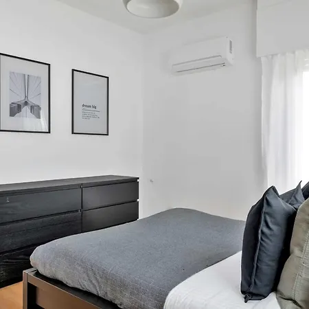 Apartment Phaedrus Living: Romanou Modern Center Flat *