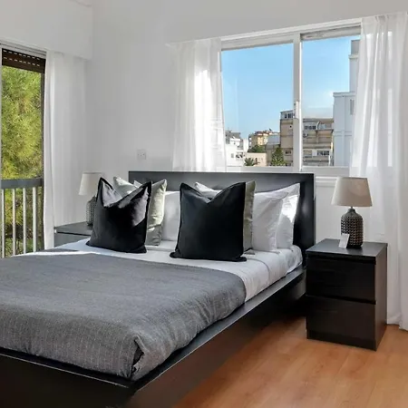 Phaedrus Living: Romanou Modern Center Flat Apartment Nicosia