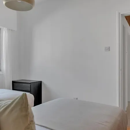 Phaedrus Living: Romanou Modern Center Flat Nicosia
